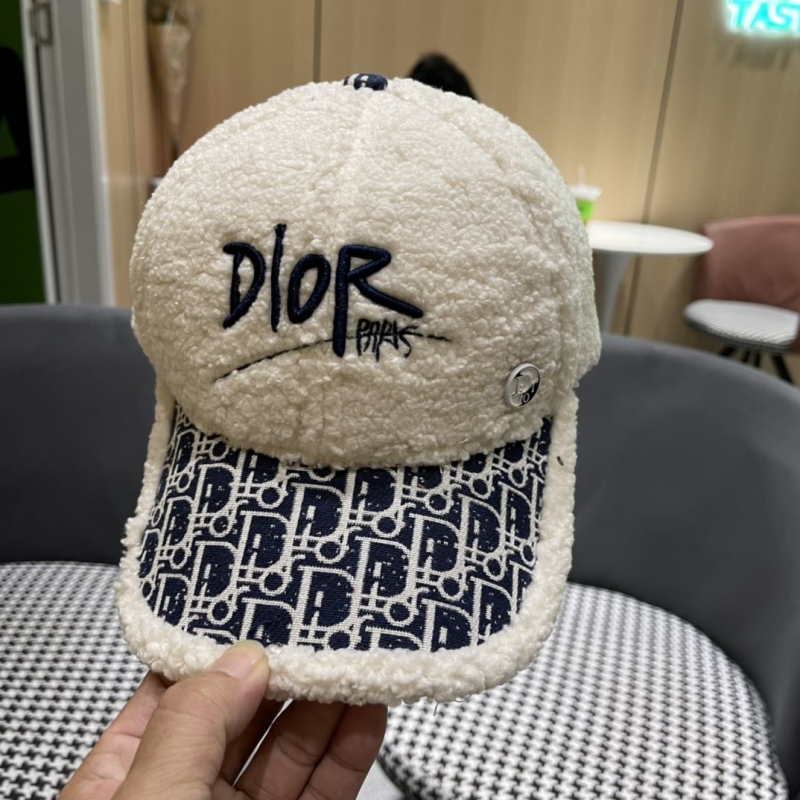 CHRISTIAN DIOR